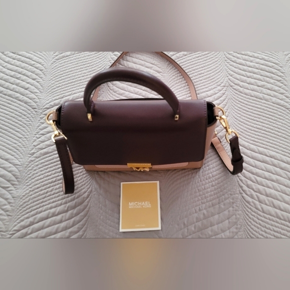 In New Condition Michael Kors Mindy Bag Purse. Stunning! - Picture 2 of 11